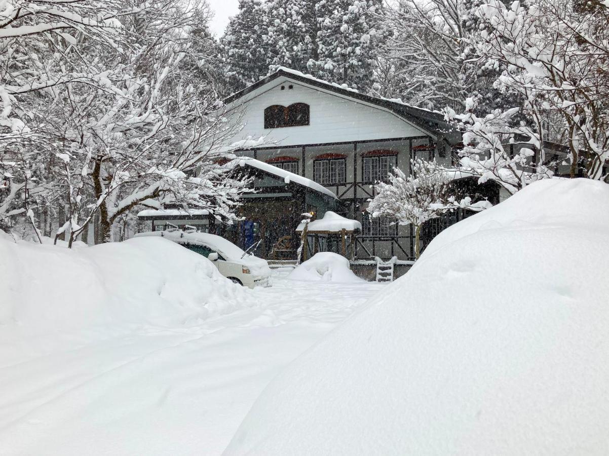 Kizuna Lodge&BBQ Centre Hakuba Eksteriør billede
